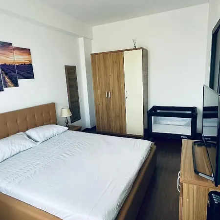 Summerland & Sea View Appartement Mamaia